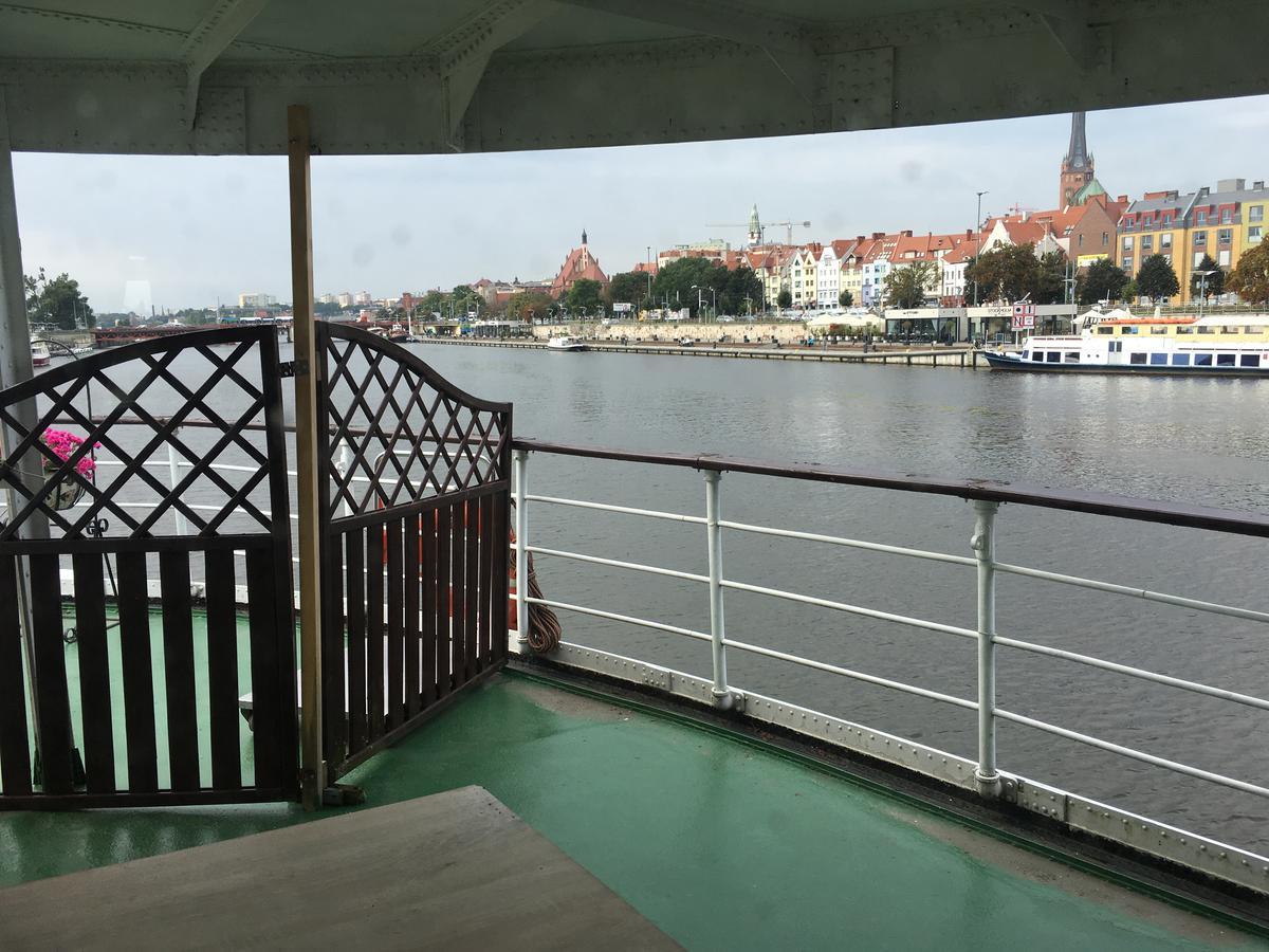 Botel M/s Ladoga